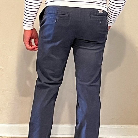 Banana Republic Navy Blue Chinos 30x32 - Picture 1 of 4